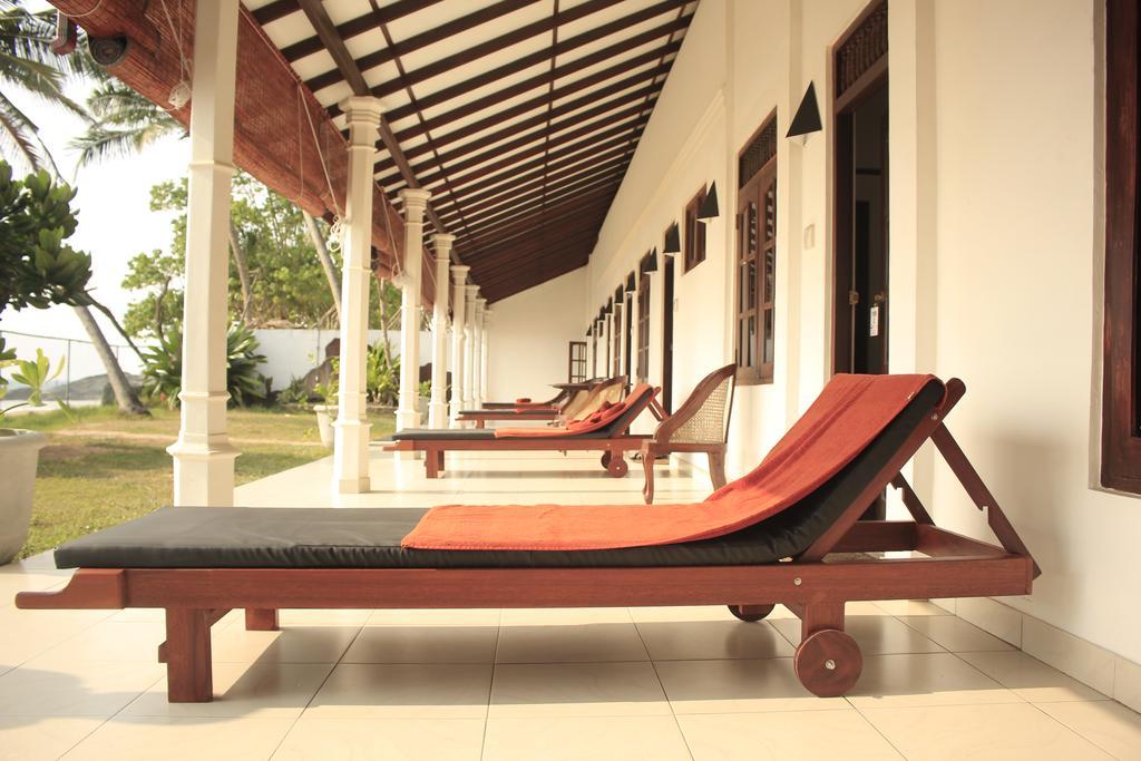 Ocean Of Life Ayurveda Hotel Induruwa Bagian luar foto