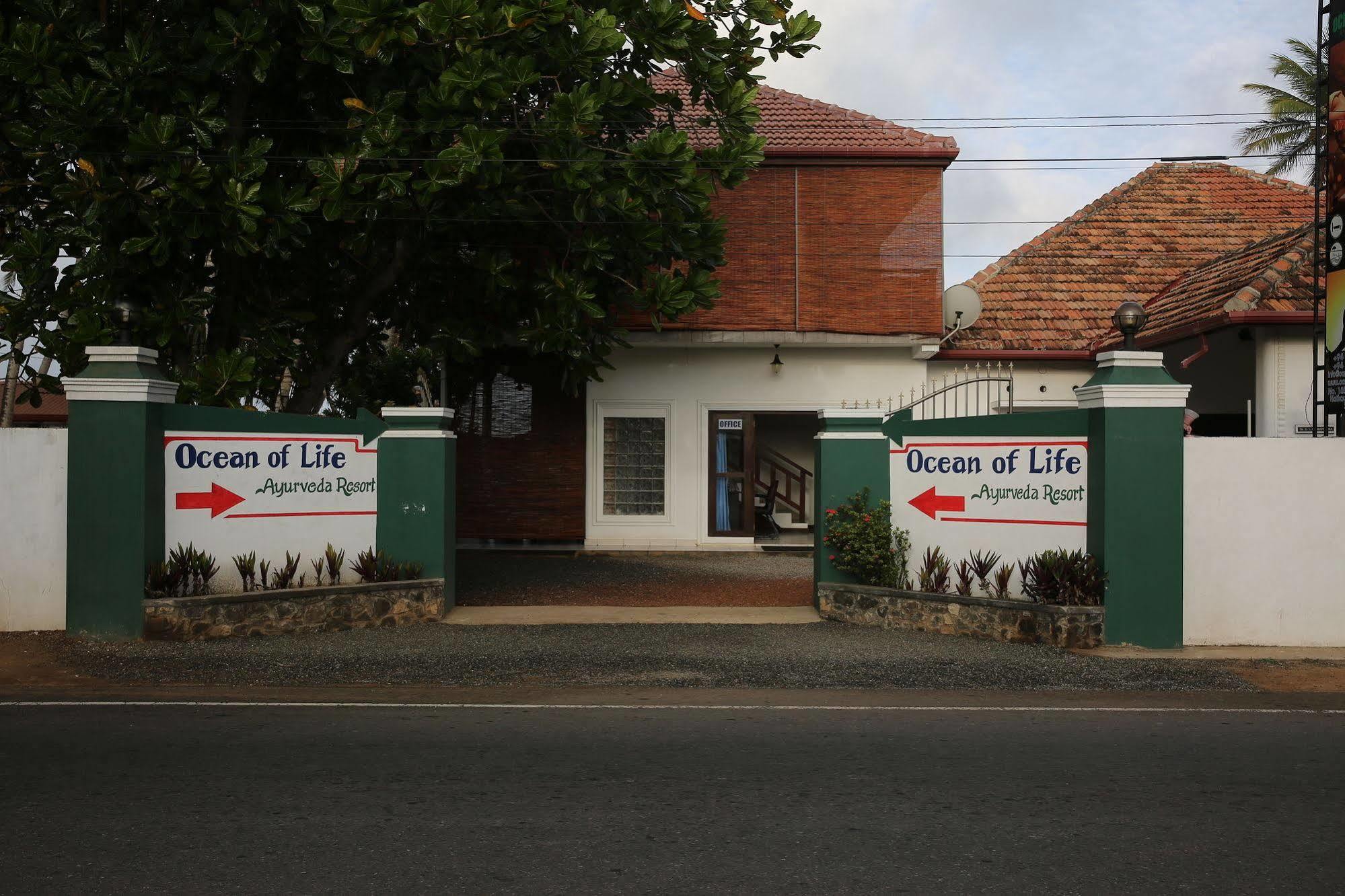 Ocean Of Life Ayurveda Hotel Induruwa Bagian luar foto